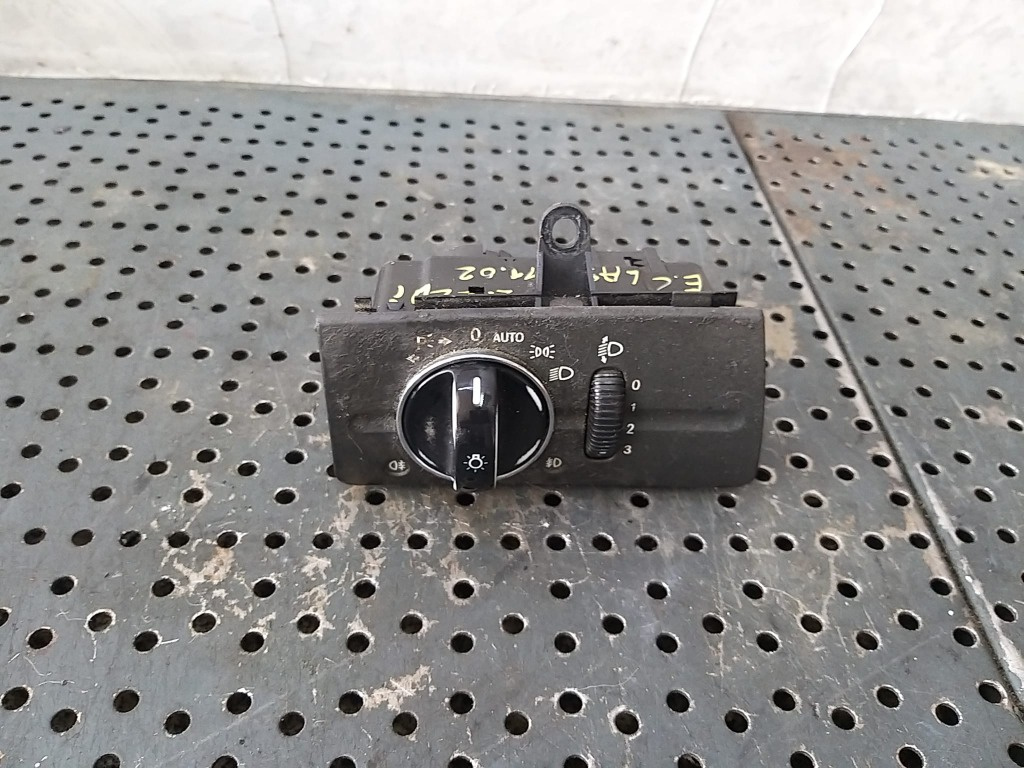 Bloc lumini mercedes e class w211 2115450304
