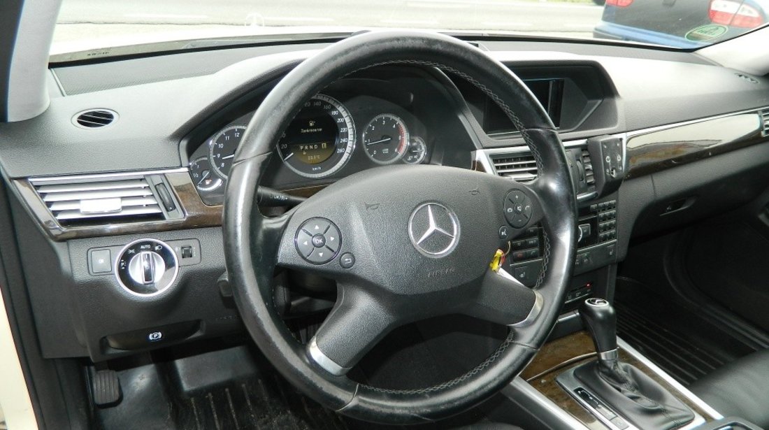 Bloc lumini Mercedes E-CLASS W212 2.2 CDI 136 CP model 2012