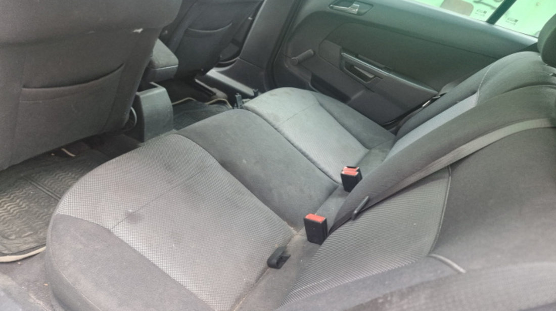 Bloc lumini Opel Astra H 2010 Break 1.7 cdti Z17DTR