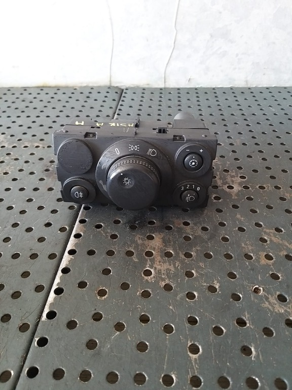 Bloc lumini opel astra h a04 13198926wd 04063036