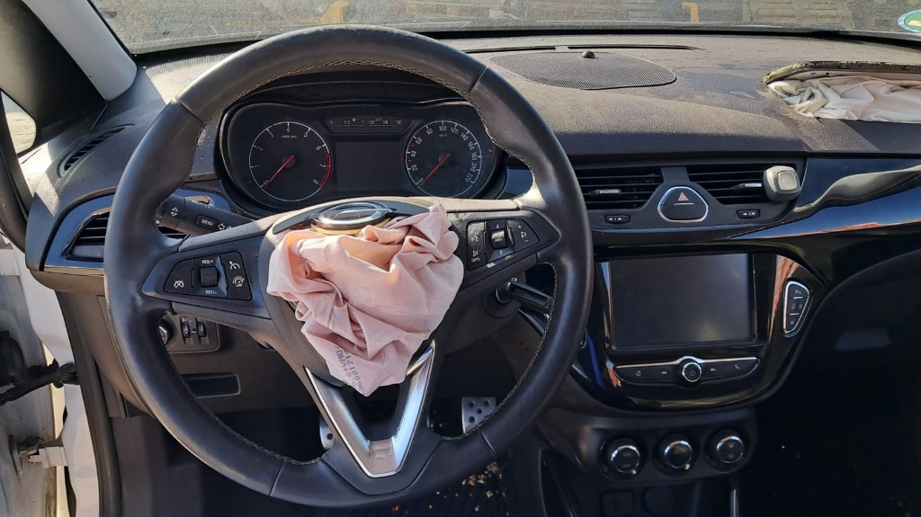 Bloc lumini Opel Corsa E 1.4 Turbo 74KW/101Cp cod motor B14NEJ transmisie manuala 6+1 an 2017