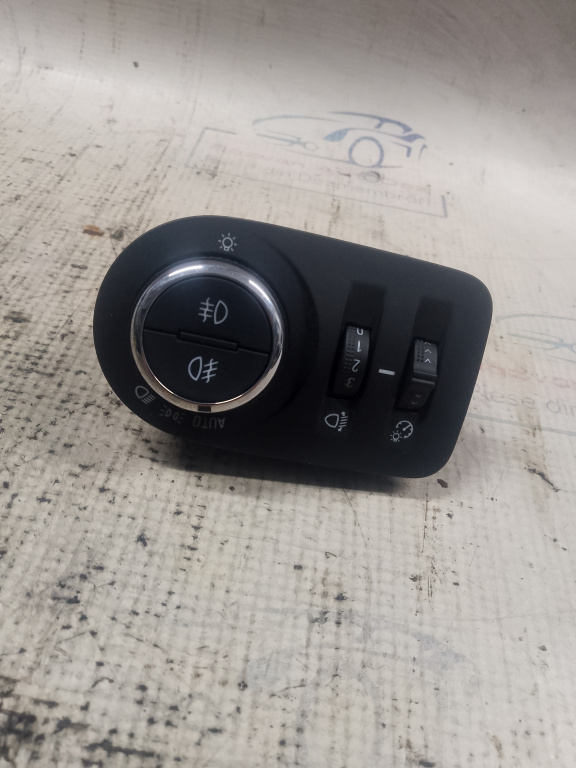 Bloc lumini Opel Crossland 1.2 Benzina 2018, 39208053