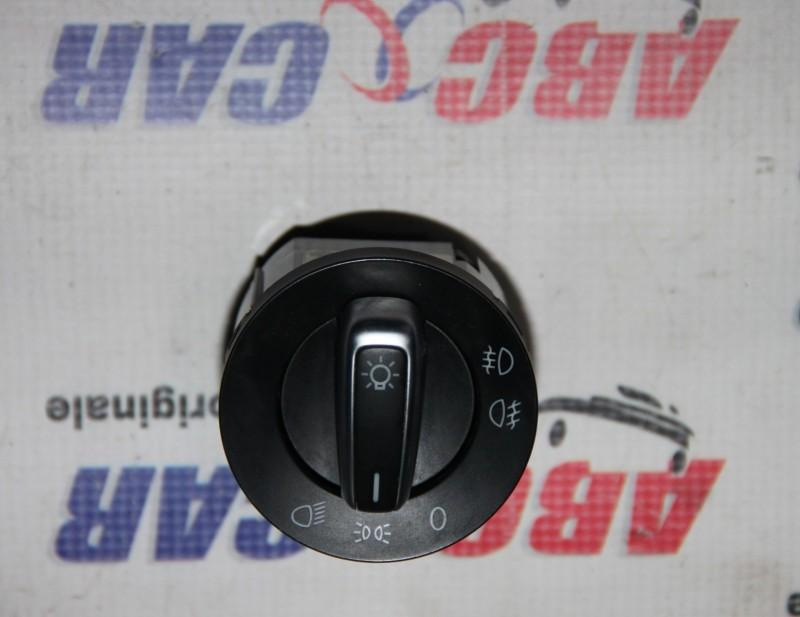 Bloc lumini Volkswagen Caddy 3 2004-2010 3C8941431C