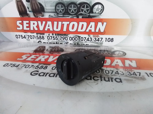 Bloc lumini Volkswagen Golf 4 (1997-2005) 1.9 Motorina 2004, 1C0941531