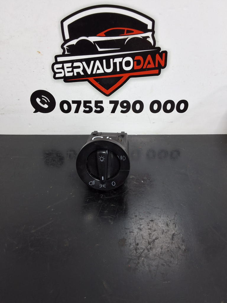 Bloc lumini Volkswagen Golf 4 (1997-2005) 1.9 Motorina 2003, 1C0941531