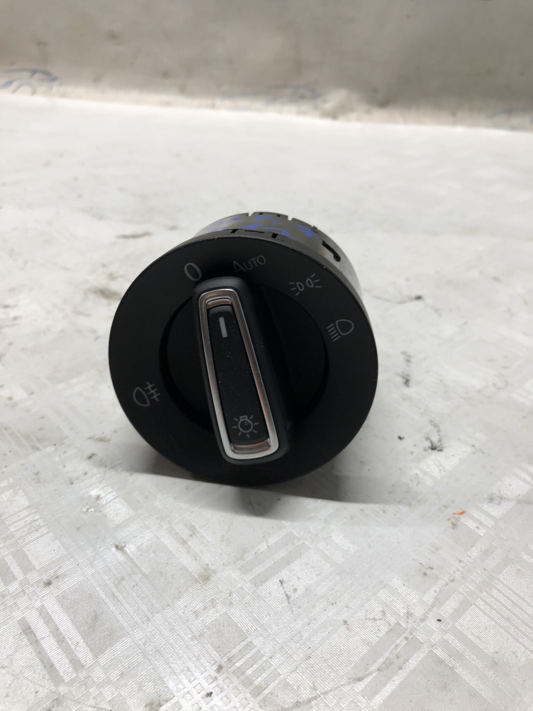 Bloc lumini Volkswagen Golf 7 - Benzina 2017, 5G0941431BE