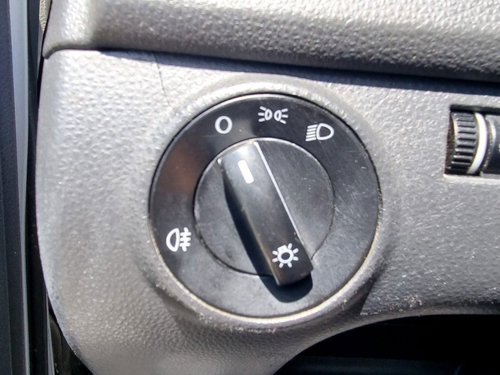 Bloc lumini Volkswagen Polo (9N) [Fabr 2001-2008] 1.2 Benz AZQ 47KW / 64CP