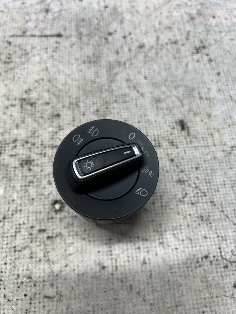 Bloc lumini Volkswagen Tiguan 1.4 Benzina 2018, 5G0941431BD
