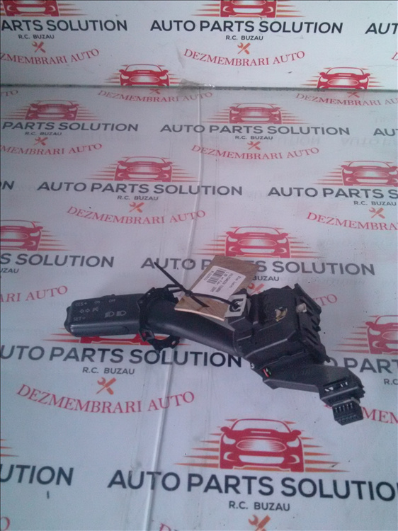 Bloc lumini VOLKSWAGEN TOURAN 1.9 an fabr. 2005