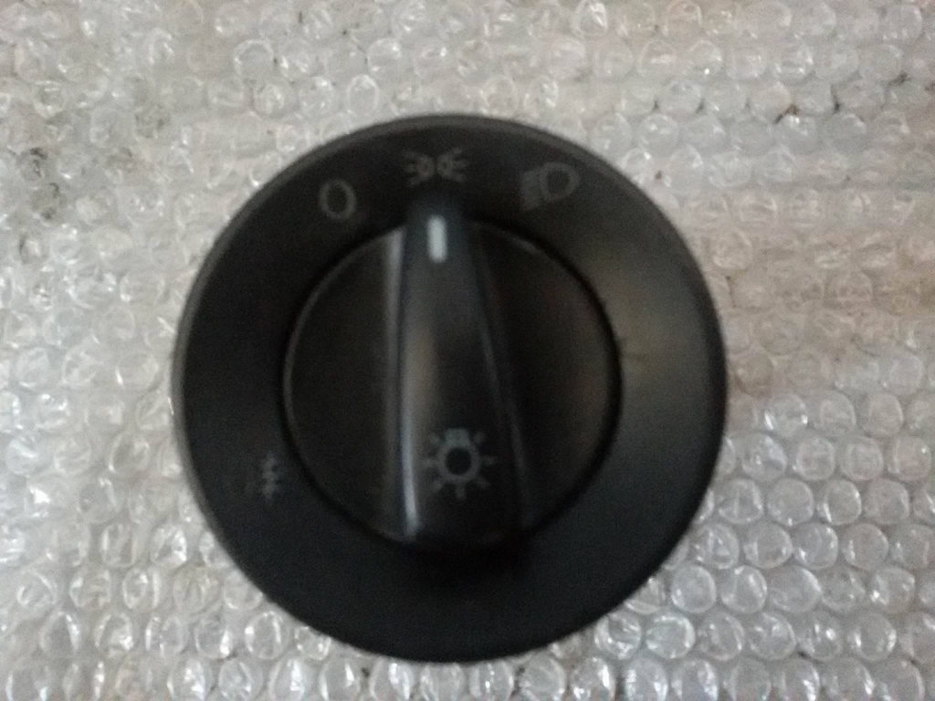 Bloc lumini vw golf 4 passat b5 1c0941531