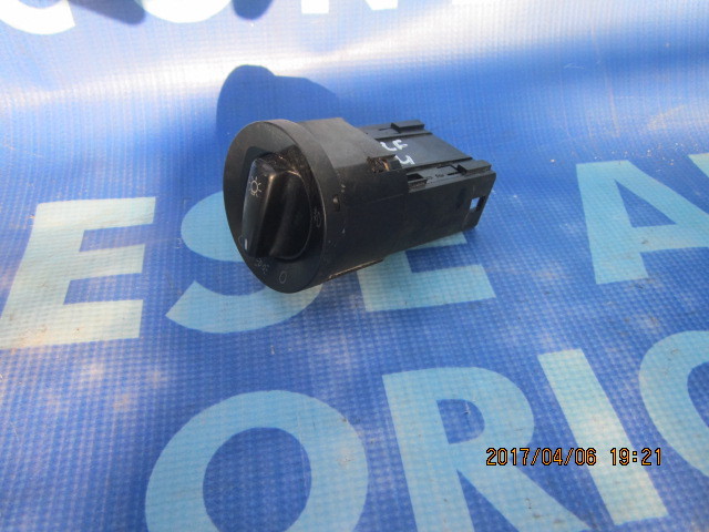 Bloc lumini VW Golf IV :1CO941531