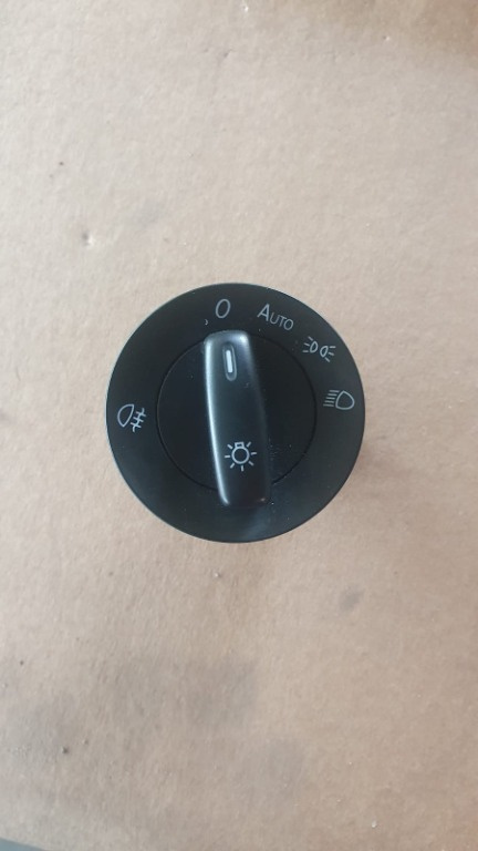 Bloc lumini Vw Passat B6 cod 1k0941431BL