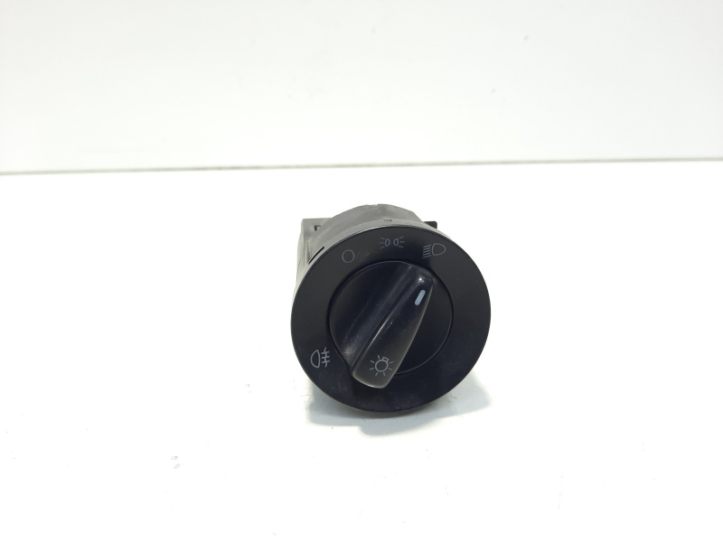 Bloc lumini, VW Passat Variant (3B6) (id:609747)
