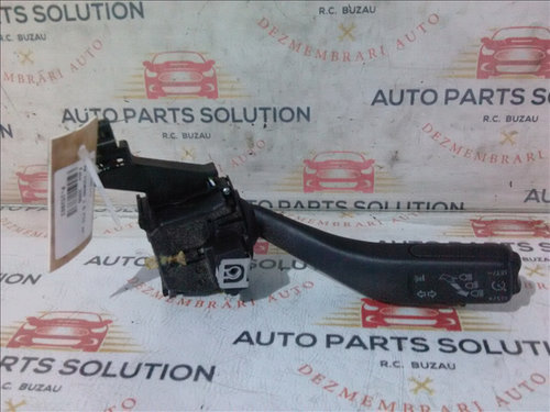 Bloc lumini VW TOURAN 1.6 FSI an fabr. 2006