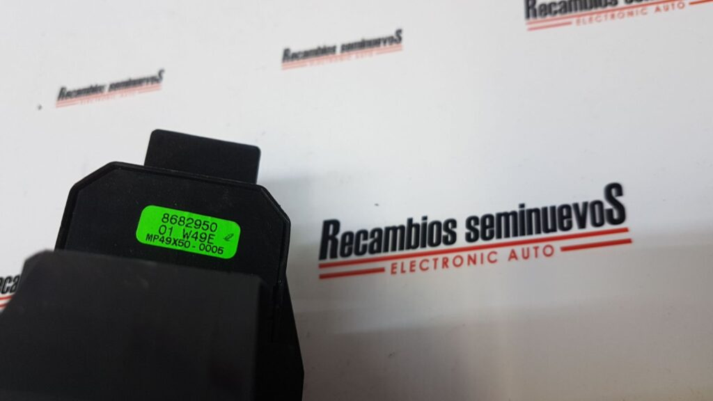 Bloc manete geam VOLVO XC70 86829508682950