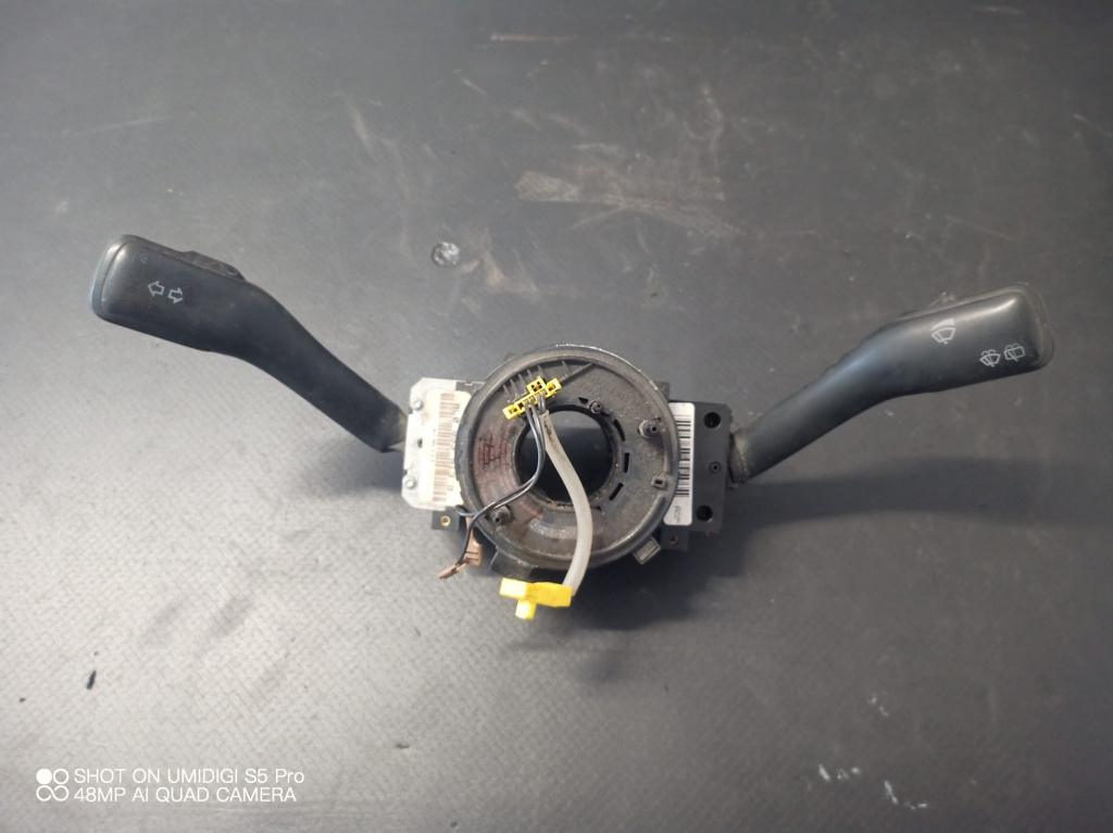 Bloc Manete lumini cu spirala , VW Golf 4 COD -4b0953503f/8l0953513g