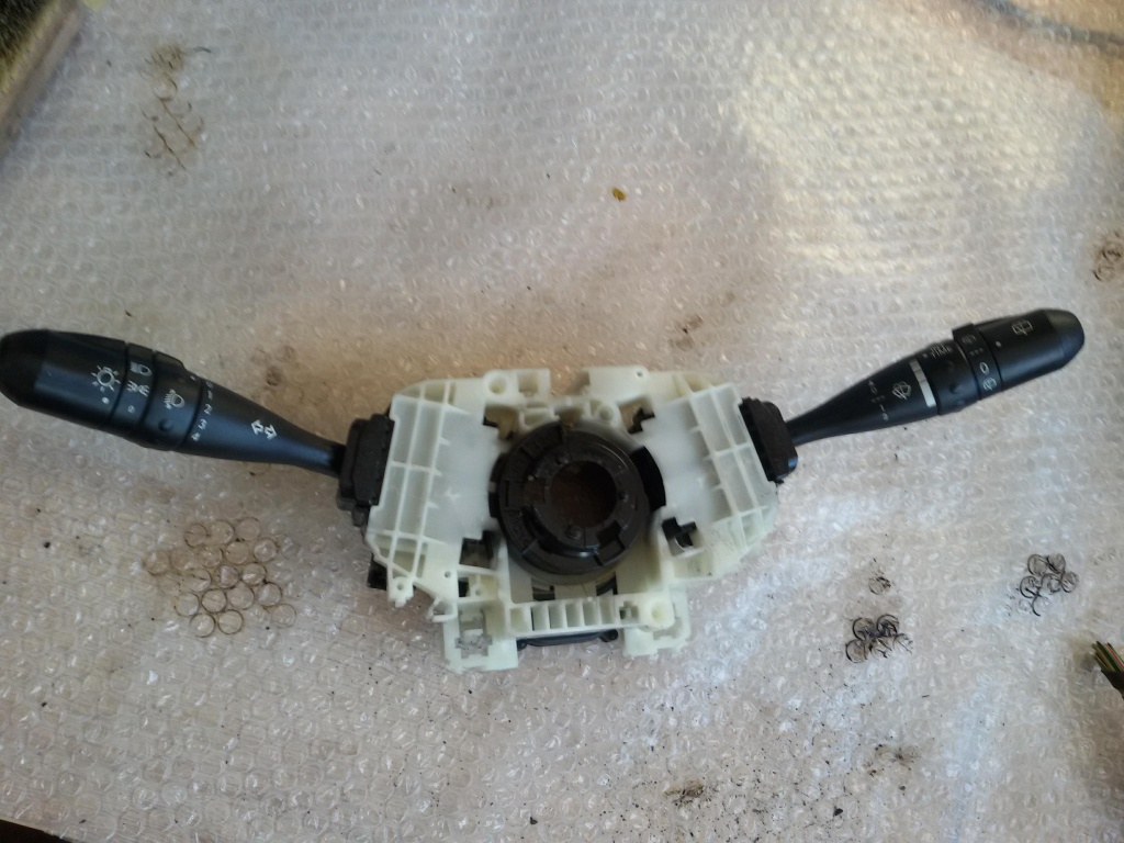 Bloc manete lumini mitsubishi colt 2004-2008 a4565400817 mr986424
