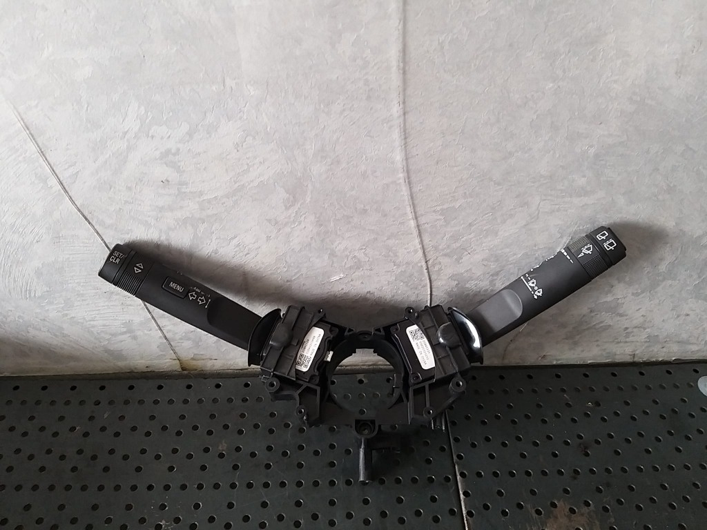Bloc manete semnalizare tempomat stergator parbriz opel astra j 20941129 20941131