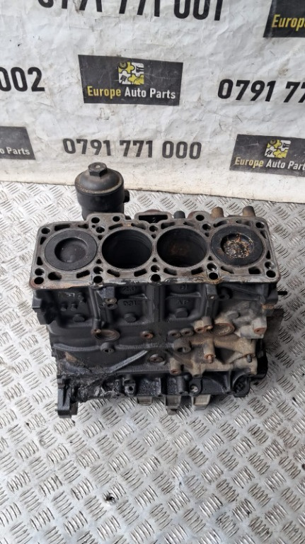 Bloc motor ambielat 2.0 TDI cod motor CFG Volkswagen Passat B7 an 2012
