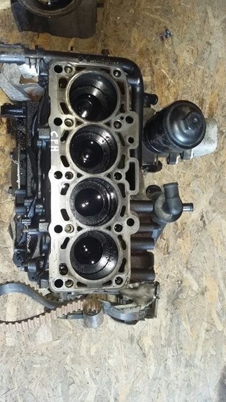 Bloc motor ambielat vskoda superb II 2.0 tdi tip motor cfh cod 03l021ca