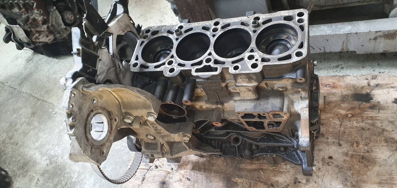 Bloc motor ambielat Vw Golf 6 Passat B7 