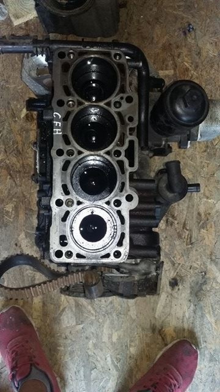 Bloc motor ambielat vw scirocco 2.0 tdi tip motor cfh cod 03l021ca