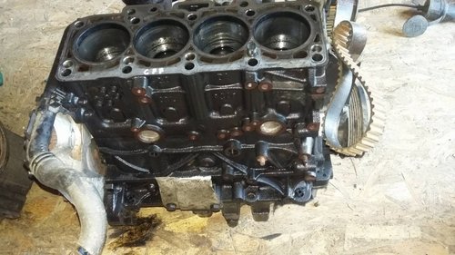 Bloc motor ambielat vw t5 2.0 tdi tip motor caa cod 03l021ca
