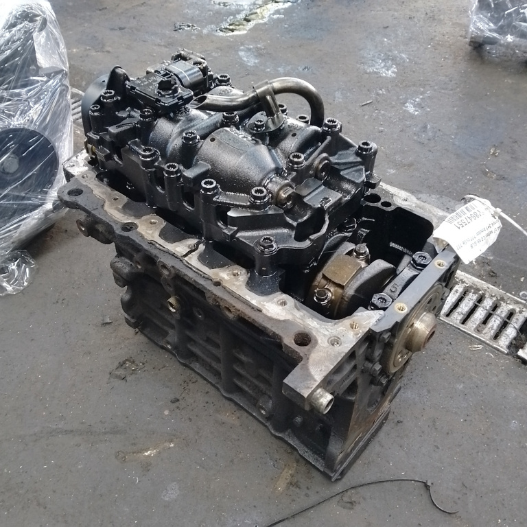 Bloc Motor Audi A4 B7 (8E) 2004-2008 2.0 Tdi 16V Blb Motorina Ambielat 03G103537B, 03G 103 537 B