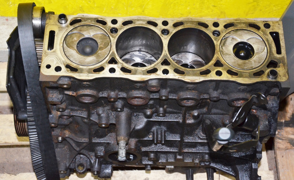 Bloc motor Peugeot 307 2.0 hdi rhs 2000 - 2005 79Kw 107Cp