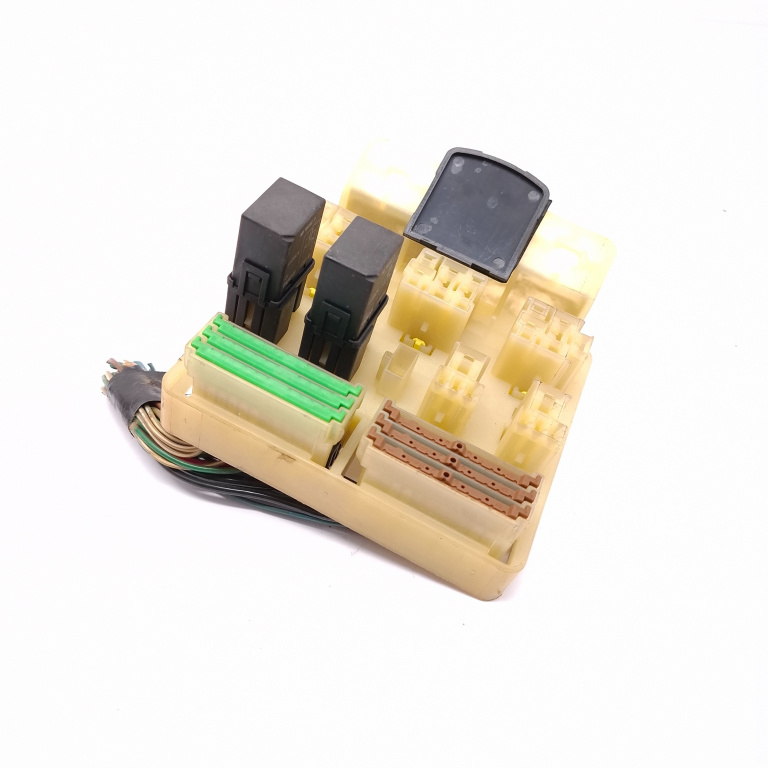 Bloc Relee Volvo S40 1 (VS) 1995 - 2004 Benzina V23074, PA66GF25
