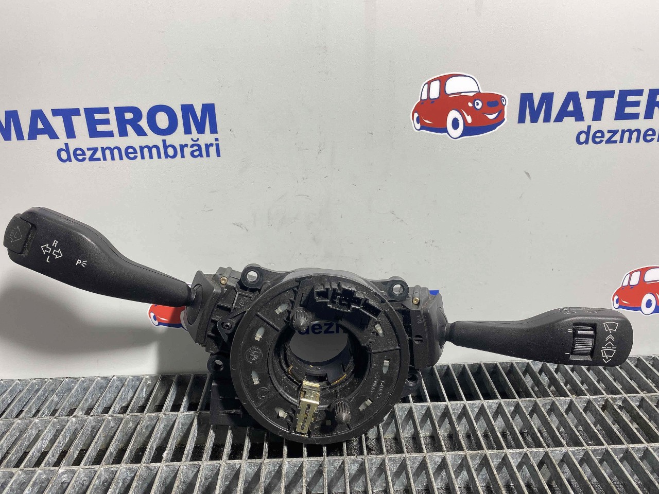BLOC SEMNALIZARE CU STERGATOR BMW X3 - - (2004 2007)