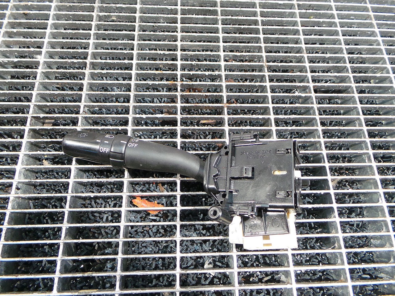 BLOC SEMNALIZARE TOYOTA AVENSIS AVENSIS - - (2003 2008)