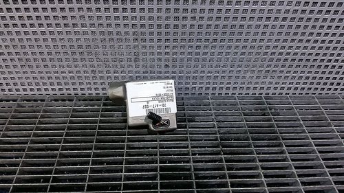 BLOCATOR VOLAN LEXUS IS IS - - (2005 2010)