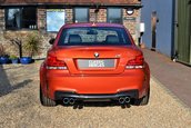 BMW 1M cu 1.318 de kilometri la bord