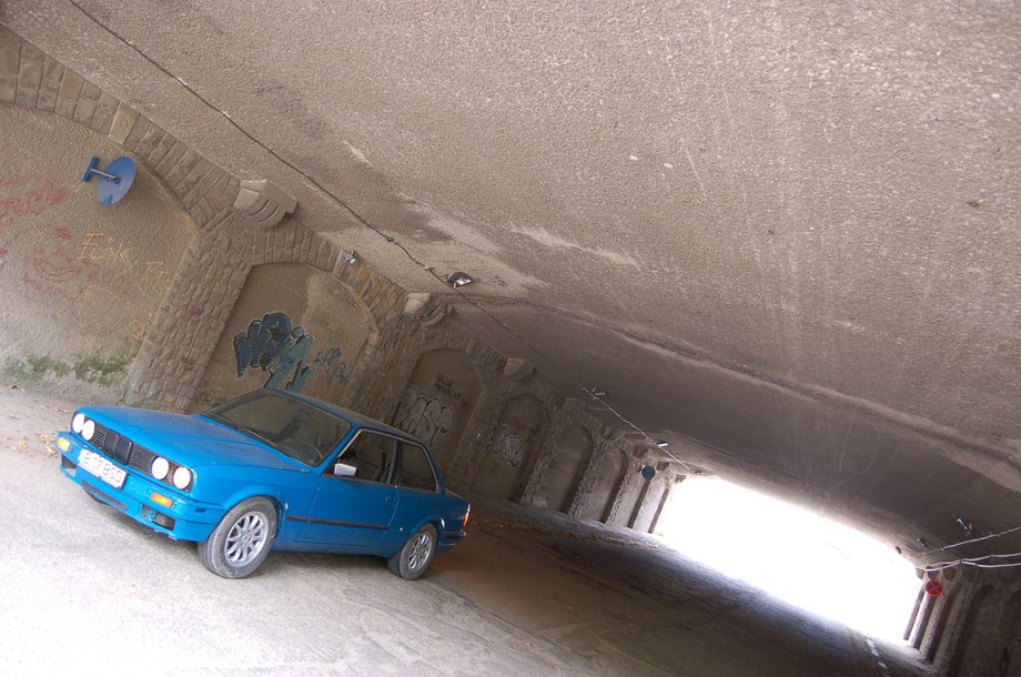 BMW 316 e30 - 4.0 v8 - 89 EvL