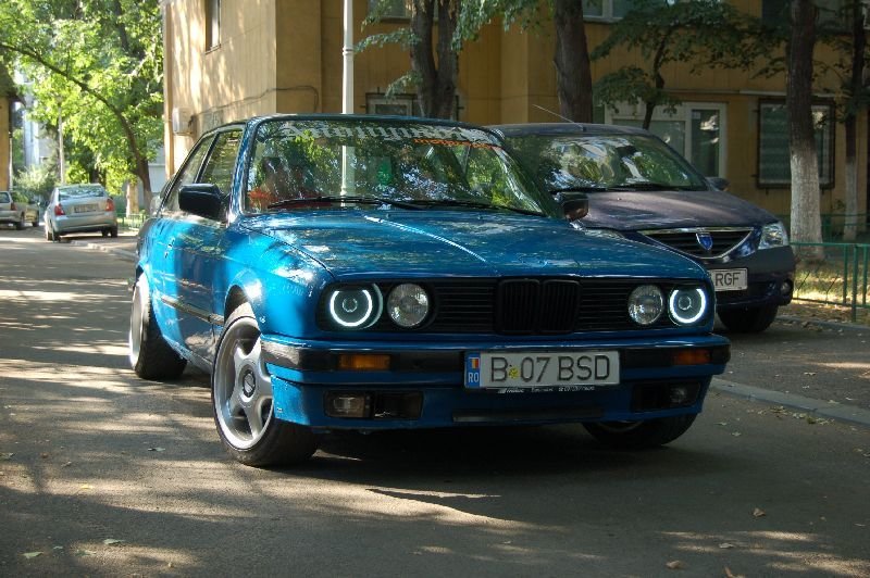 BMW 316 e30 - 4.0 v8 - 89 EvL