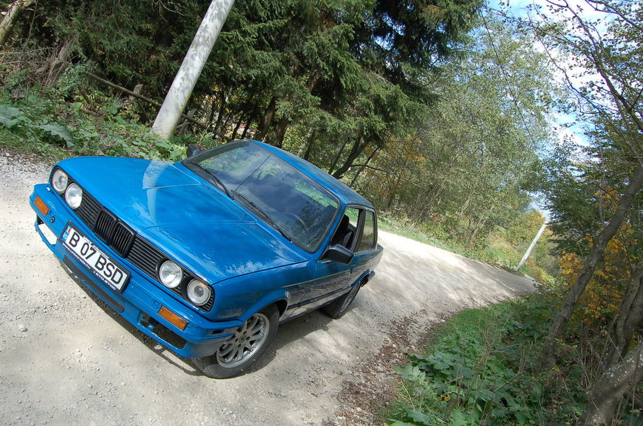 BMW 316 e30 - 4.0 v8 - 89 EvL