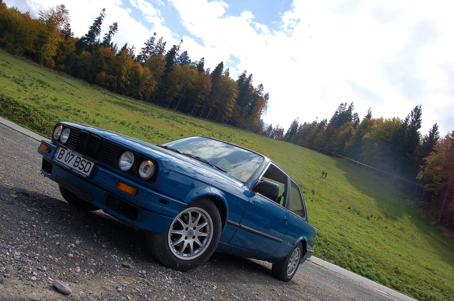 BMW 316 e30 - 4.0 v8 - 89 EvL