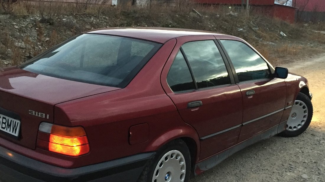 BMW 318 1,8 benzina 1994