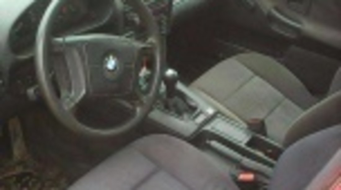 BMW 318 1,8 benzina 1995