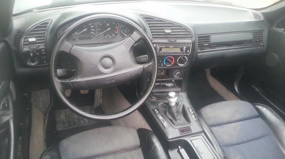 BMW 318 1.8 IS 1995