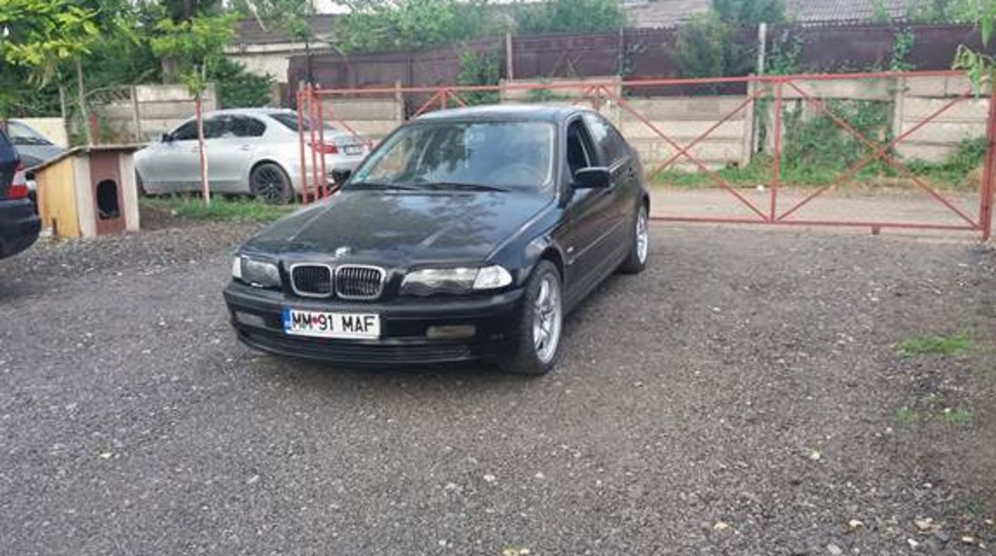 BMW 318 1.9 benzina 2000