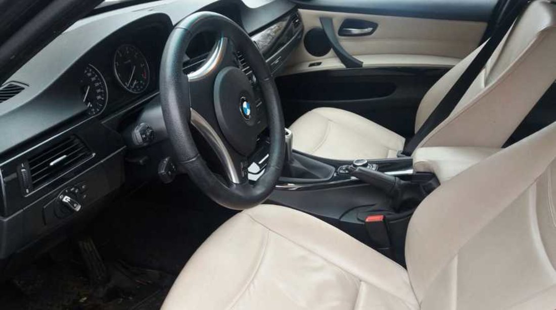 BMW 318 318i 2010