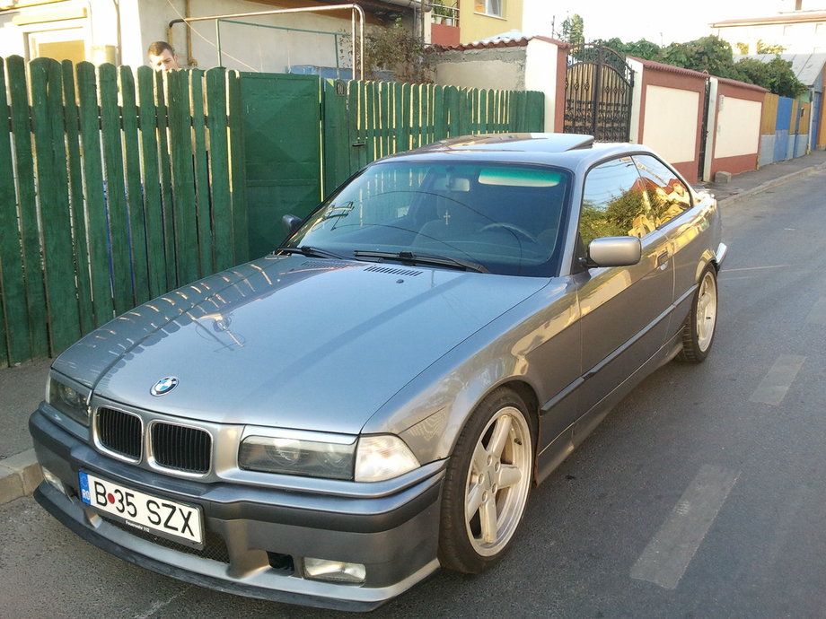 BMW 318 E 36/18 is/Pisica