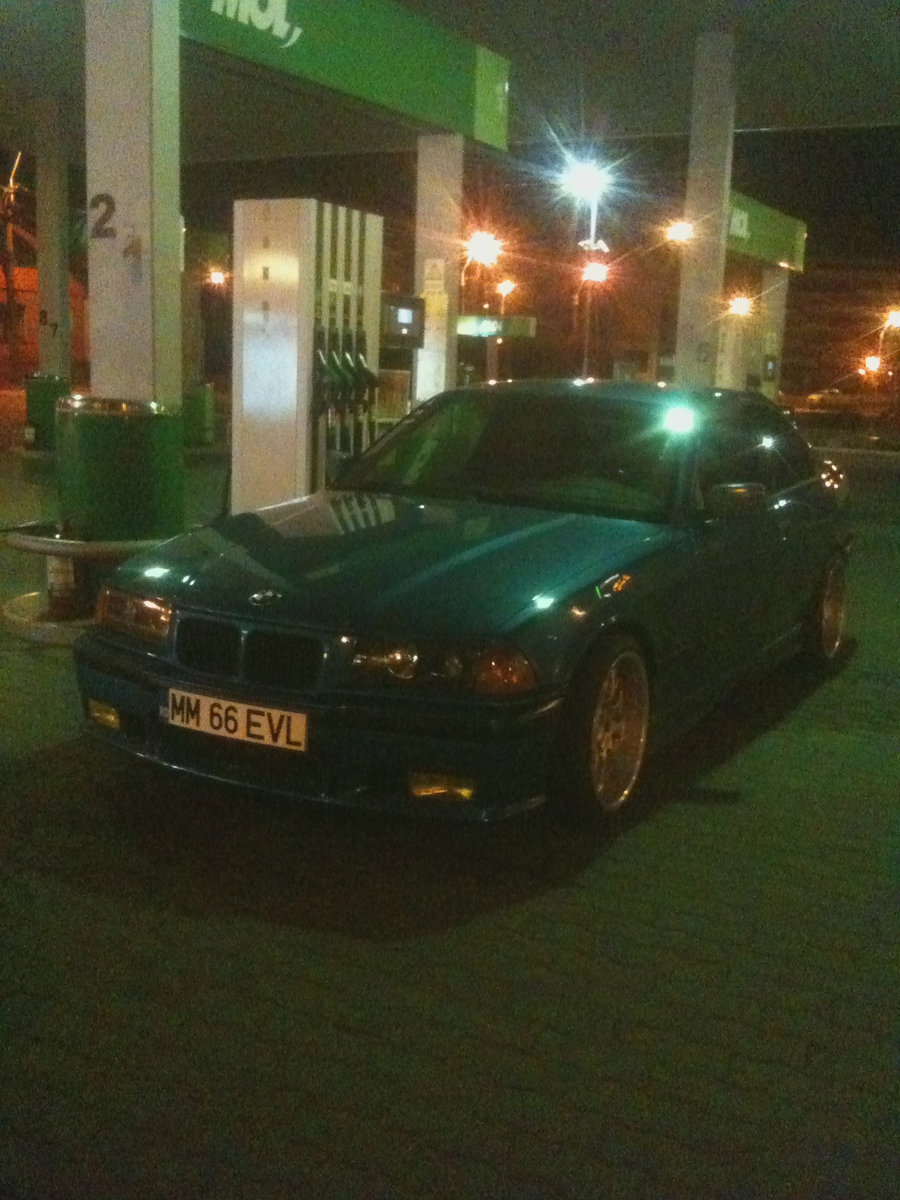 BMW 318 IS