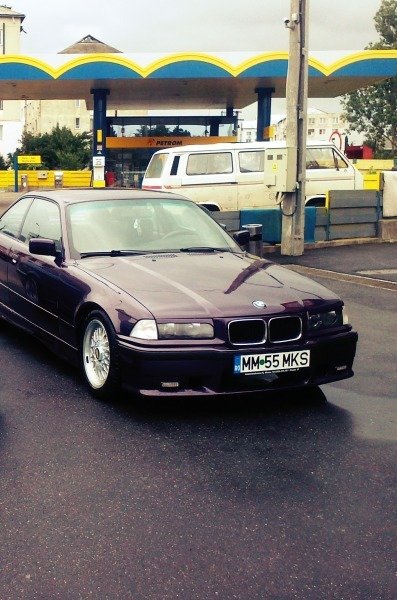 BMW 318 IS