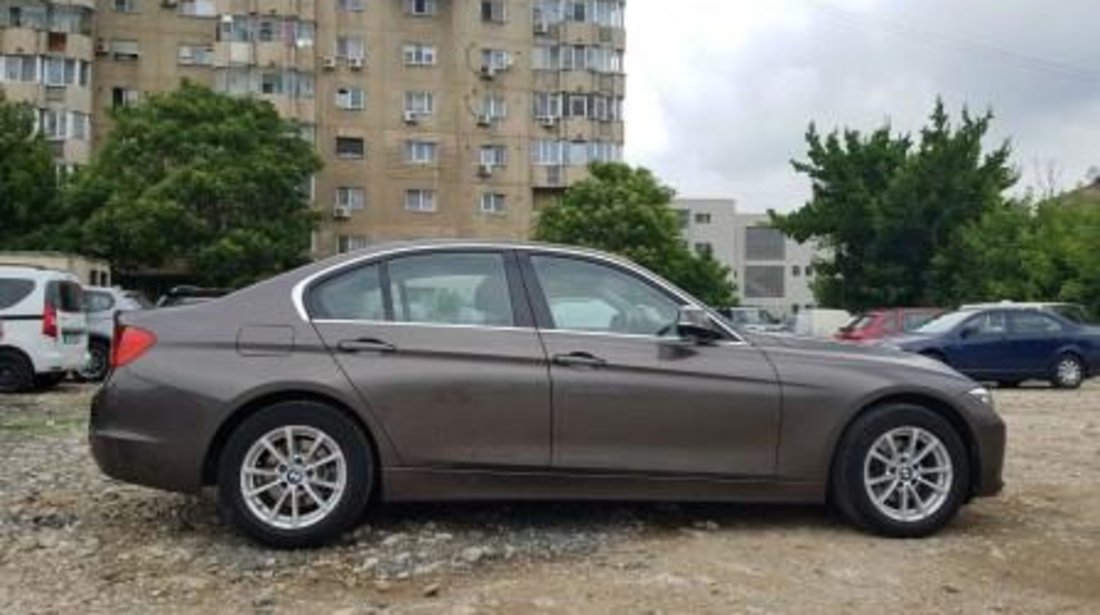 BMW 320 2.0 2013