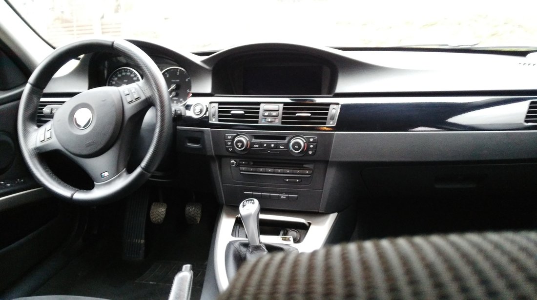 BMW 320 2.0 d 2011