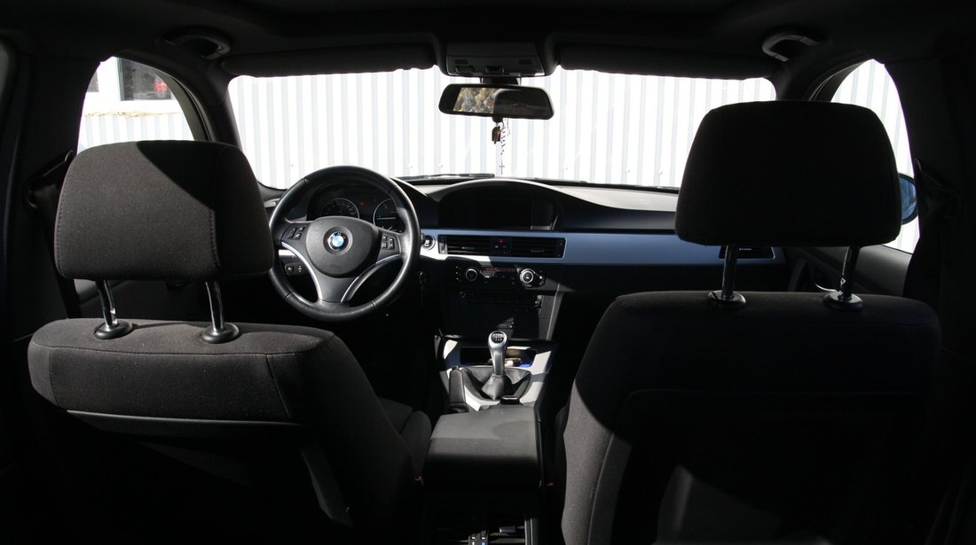 BMW 320 2.0d 2010