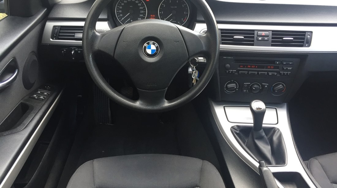 BMW 320 2.0i/150cp 2005